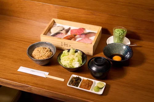 Three Sibling Entrepreneurs "Gobkulsuwannakul" Launch "Toyosu" Expanding KAYAKI's Culinary Empire