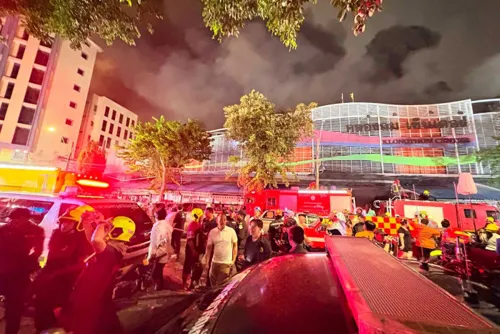 Klongthom Center fire under control, building partly collapsed
