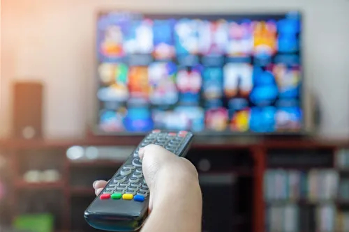 Digital TV License Expires: Broadcasters Battle New Platforms for Online Revenue