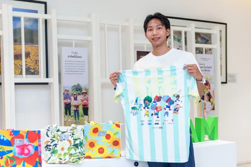 Warat Chantyanon on Artstory By Autistic Thai: Sharing Art from Special Children