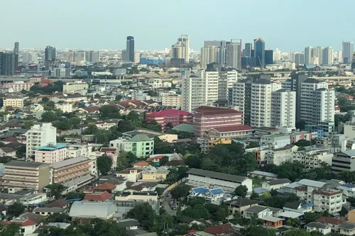Real estate market in first half sees weak foreign demand; China-Myanmar down sharply, Russia surges 75.9%