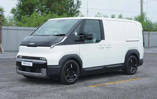 Kia PV5 Cargo: 100% Electric Enclosed Van with 384 km Range