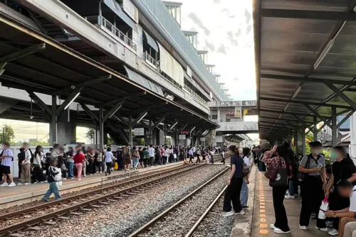 More delays on Airport Rail Link, commuters bused to airport