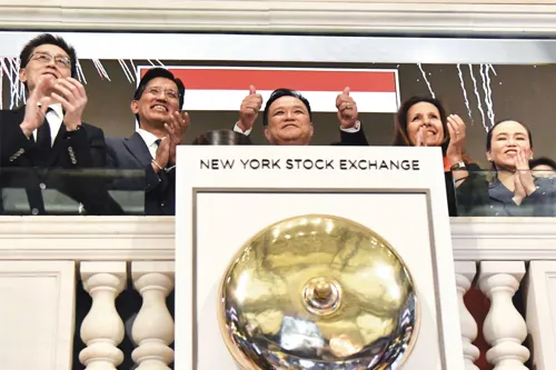 Anutin Showcases Thai Market at New York Stock Exchange, Attracts Major U.S. Business Investment