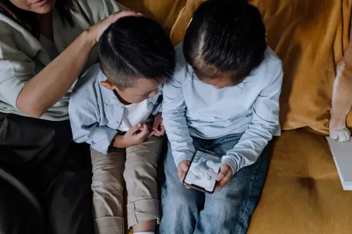 List of 5 Countries Making Legal Moves to 'Ban Children from Social Media'