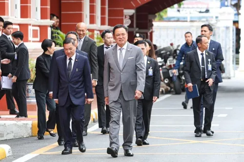 PM says CP's request to terminate 3-airport railway contract is difficult; warns of blacklist risk