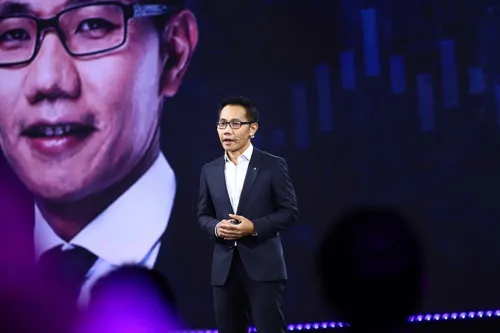 Toyota Executive Urges Government to Maintain Auto Industry Competitiveness through Clear, Consistent Policy