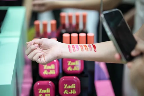 Zadi & Jo Opens Offline Store at EVEANDBOY, Siam Square; Eyes Teen Beauty Market Expansion