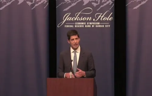 Summary of Kevin Warsh's Speech at Jackson Hole: Inflation Unabated – Fed Resets 2% Target
