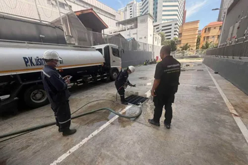 Oil leak at data centre sparks concerns