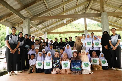 GULF Advances Green Energy Green Network for THAIs: Ban Lam Nao, Ranong - Promoting Education, Reviving Community Tourism, and Improving Sustainable Quality of Life