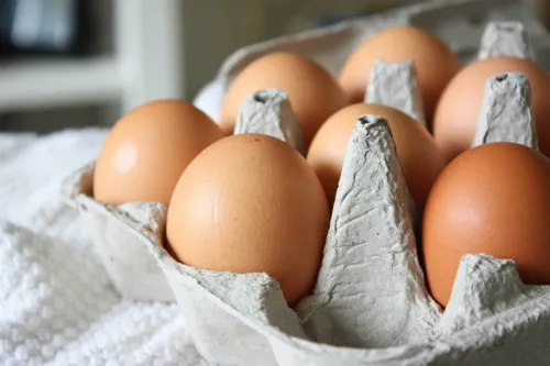 Egg Farm Denies Shortage as Middlemen Rush to Buy 20% More, Pushing Retail Prices to 6.20 Baht per Egg