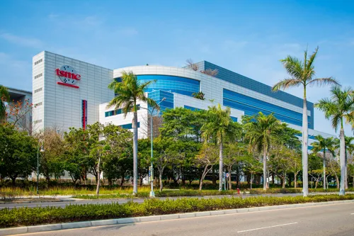 TSMC explores new AI chip packaging with Kinsus