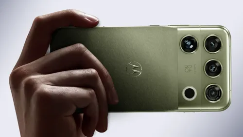 Motorola Launches Signature 27 with Snapdragon 8 Elite Extreme Gen 6 Chip