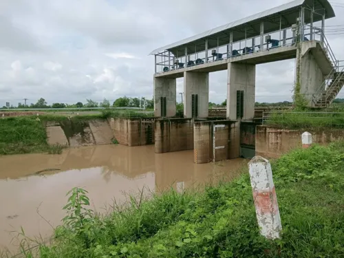 Roi Et and Yasothon Monitor 'Yang River' Basin Overflow Today; Civil Defense Mobilizes All Units