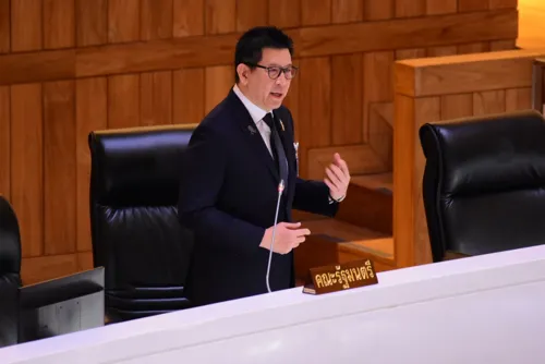 Finance Minister Reaffirms Emergency Loan Decree Will Address Economic Crisis; Future Energy Structure to Improve