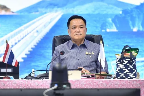 Cabinet's First Mobile Meeting: Disaster Insurance Subsidy Expansion for 30 Million Households Nationwide