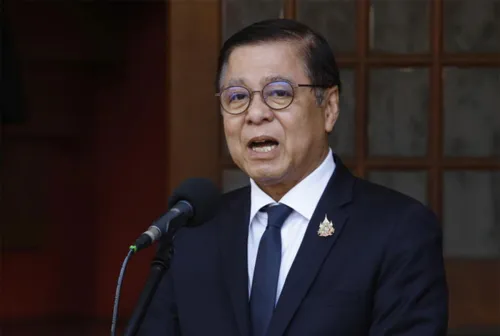 FM Sihasak tells envoy to ensure Israeli visitors respect Thai culture