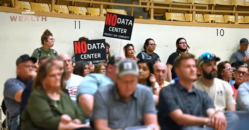 More Than Half of Americans Use AI, But 70% Oppose Data Centers in Their Own Communities—Becoming a Key Political Issue Before US Midterm Elections
