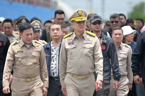 Prime Minister Anuthin Inspects Hat Yai, Cabinet to Approve 'Flood Insurance' for Citizens Before Expansion