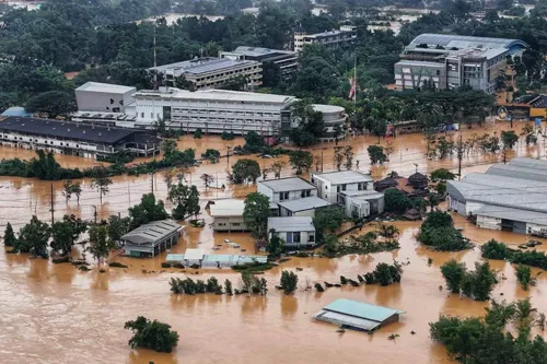Cabinet Roadshow in Songkhla Proposes 10 Billion Baht Disaster Insurance, Death Benefit 2M Baht, House Damage Coverage 100K Baht
