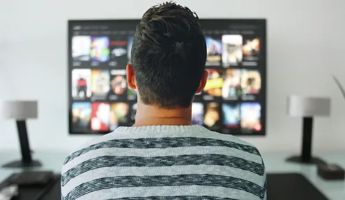 Thai Television at a Crossroads: Building a New Platform or Borrowing a Neighbor's Key?