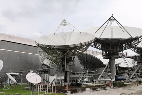 Thai Kom Defends Asset Return to State, Claims Compliance with Satellite Concession Contract