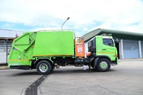 Bangkok Governor Affirms 6 Billion Baht EV Garbage Truck Lease Plan is Transparent, Denies Corruption Claims
