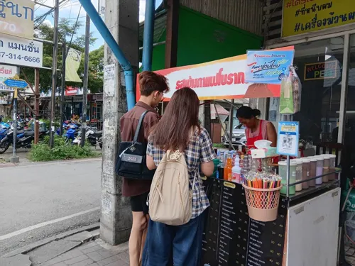 Chiang Mai University Poll: "Fifty-Fifty" and "Thai Help Thai" Programs Pass Subsistence Support Test but Lack New Spending Stimulus