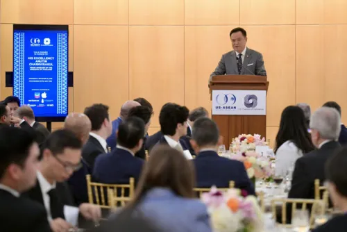 Anutin Courts US Investment