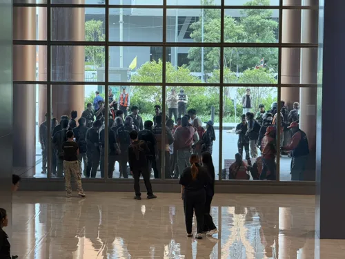 Lalamove Riders Protest to Thailand's Ministry of Digital Economy Over Unfair Rate Cuts
