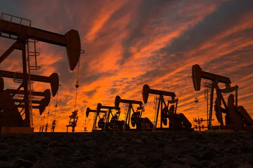 Crude Oil Prices Rise Amid Continued U.S.-Iran Tensions