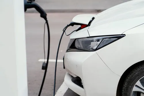 Government Accelerates Plan to Convert Official Vehicles to EVs; Only 1% of 180,000+ Fleet Currently Electric