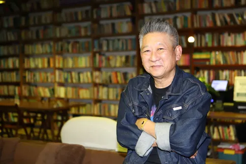 Mapping Thailand's Music Industry Compass: Wichian Ruekkhaipaisal's Perspective Through the "Nene Royal" Phenomenon