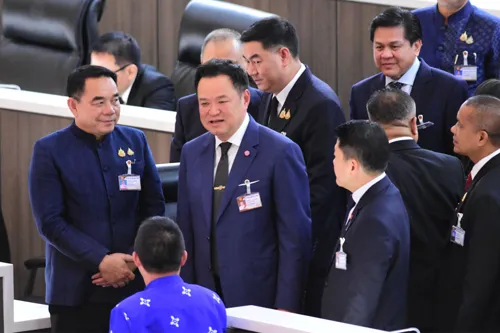 Monitoring Use of 400 Billion Baht Emergency Loan Decree