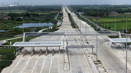 Deputy PM celebrates opening of M6 Bang Pa-in–Pak Chong section; first weekend sees heavy usage, saves 1–2 hours of travel time