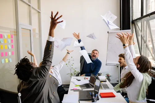 Employee Happiness Rebounds After Historic Low, but Recovery Remains Uneven Across Sectors and Demographics